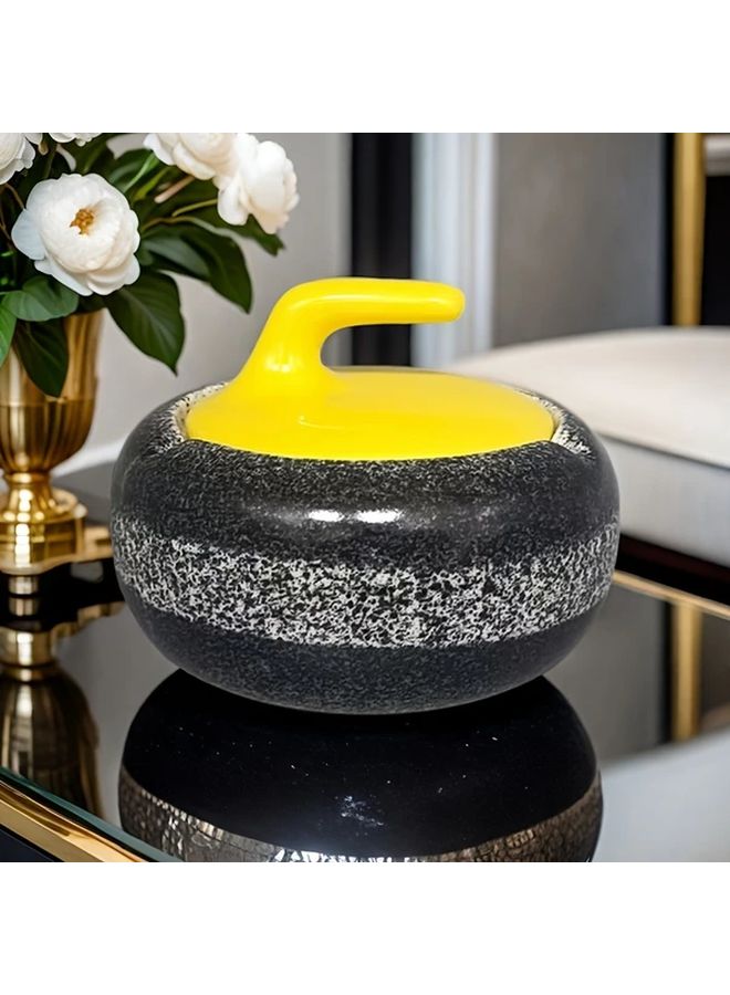 منفضة سجائر خزفية فاخرة بتجعيدات وغطاء أصفر للاستخدام الداخلي والخارجي بتصميم فريد - Image 1